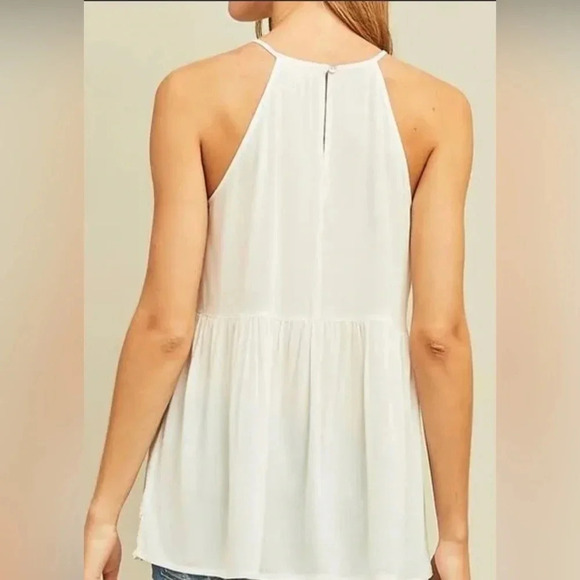 ENTRO Halter Take Me To Brunch Top In White NWT - Picture 4 of 8